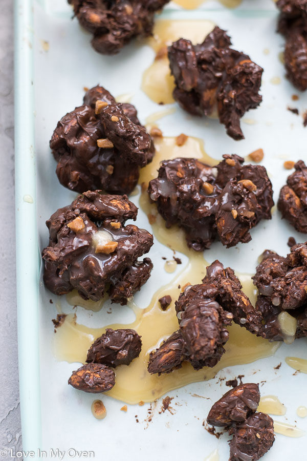 chocolate almond clusters