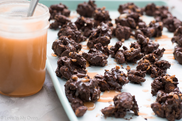 Easy Chocolate Almond Clusters Love In My Oven