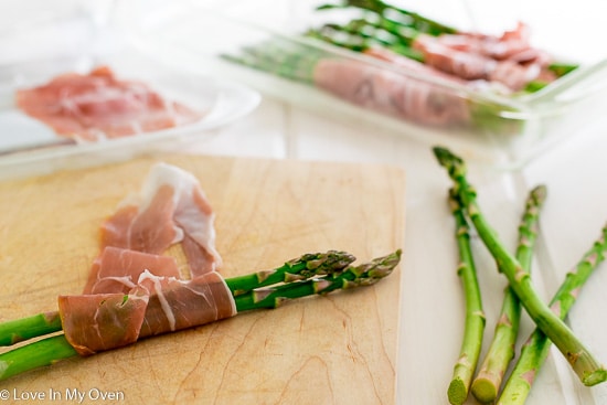 proscuitto wrapped asparagus bundles