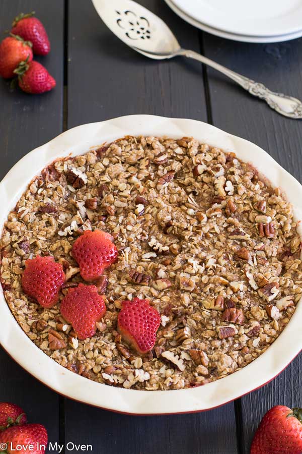 Streusel-Topped Strawberry Baked Oatmeal - Love In My Oven