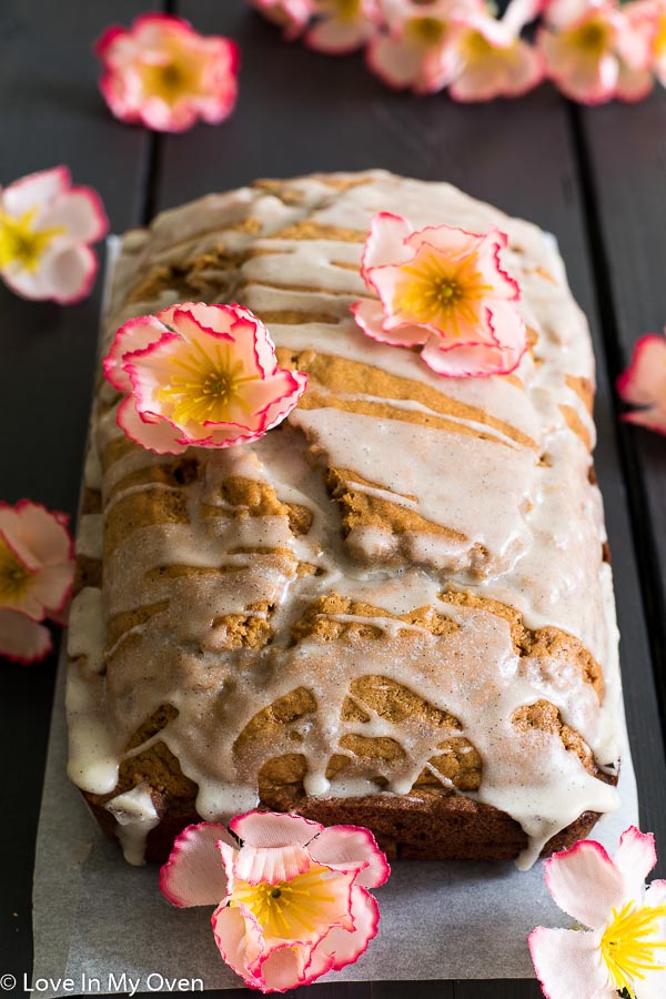 vanilla bean rooibos bread