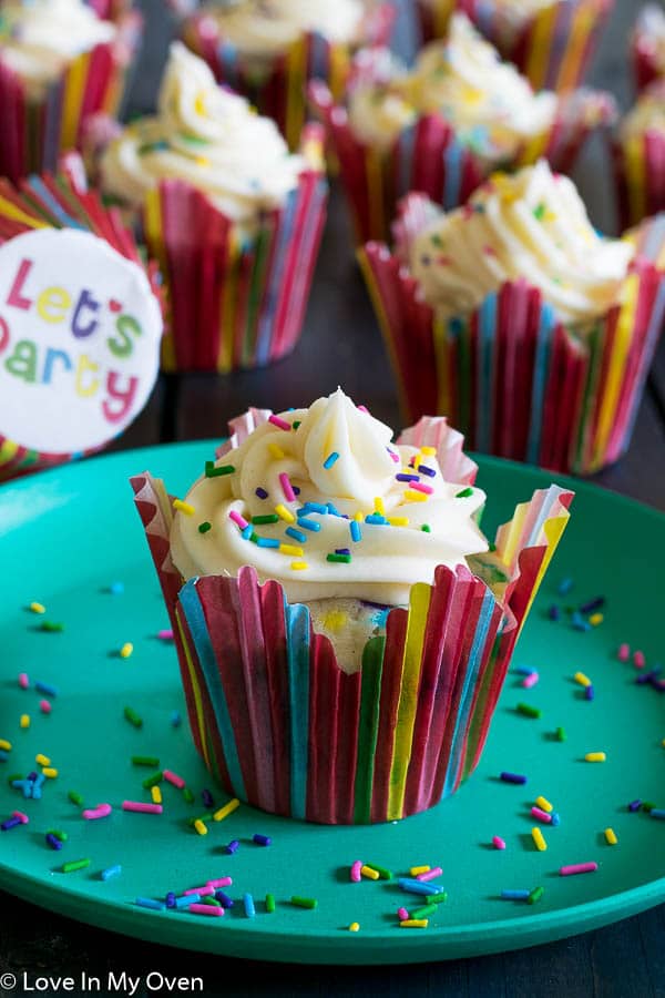 vanilla funfetti cupcakes