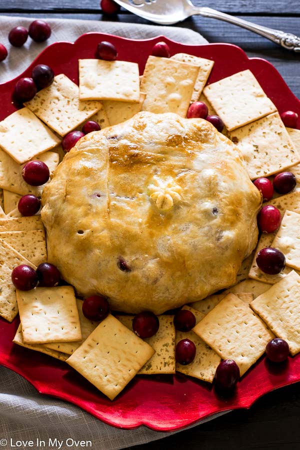 cranberry almond baked brie