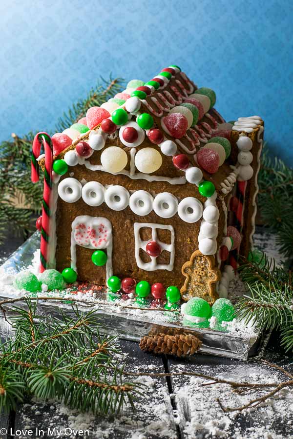 diy gingerbread house