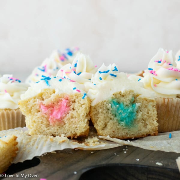 gender reveal cupcakes