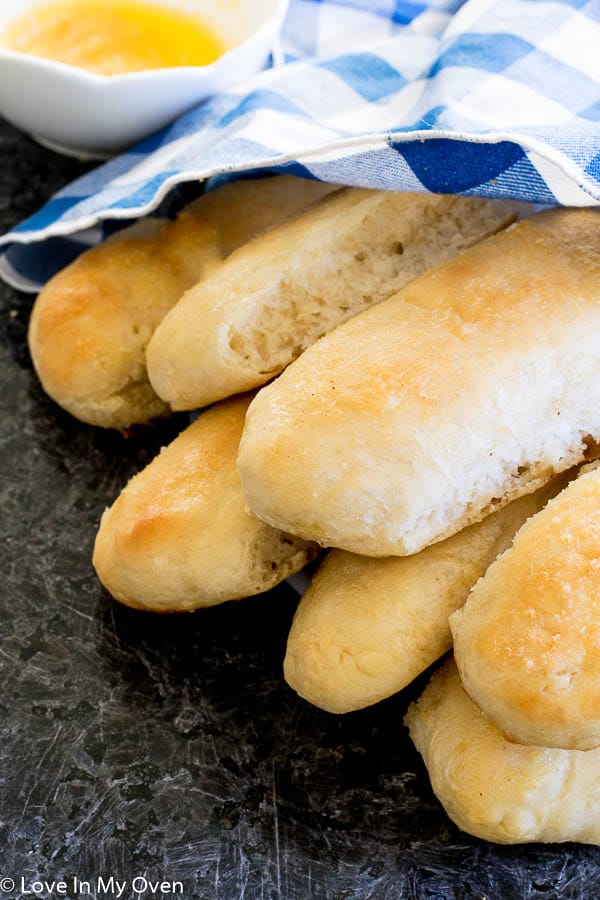 Easy Garlic Butter Breadsticks