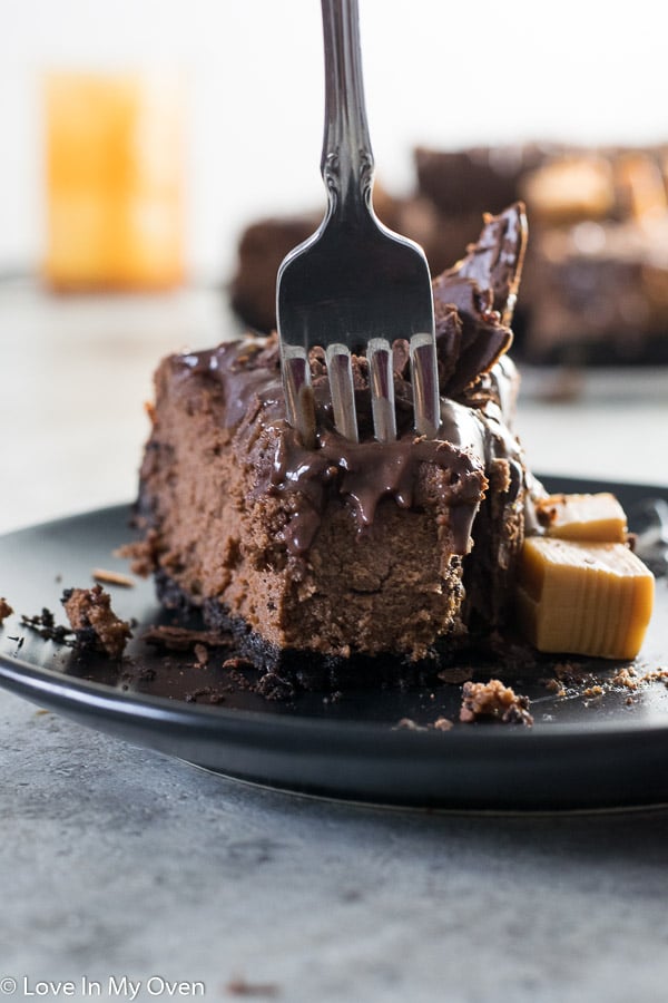 chocolate caramel cheesecake