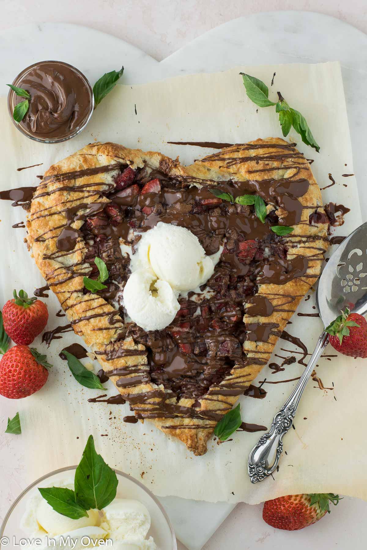 strawberry nutella pie