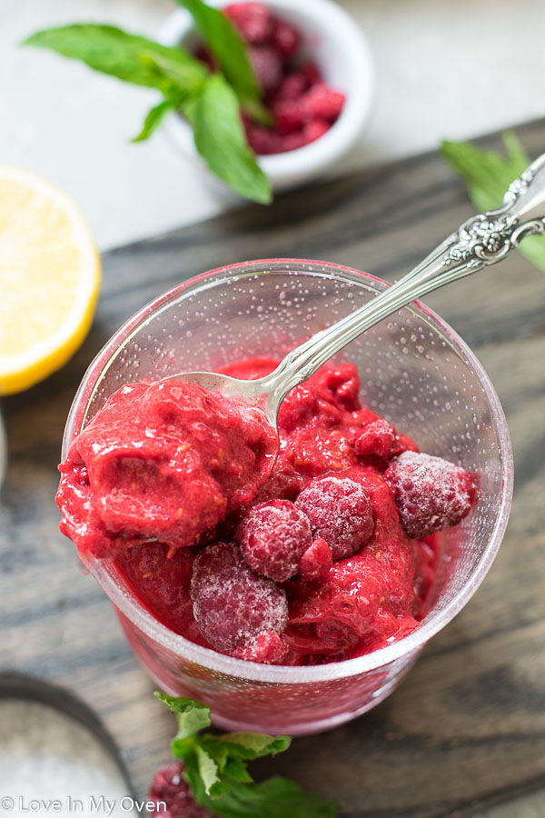 https://loveinmyoven.com/wp-content/uploads/2020/05/2-ingredient-sorbet-6.jpg