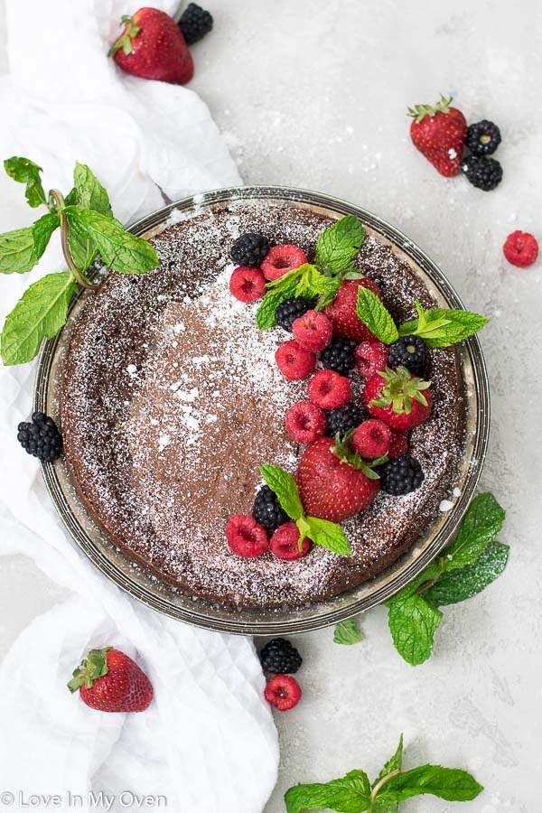 3 ingredient flourless chocolate cake