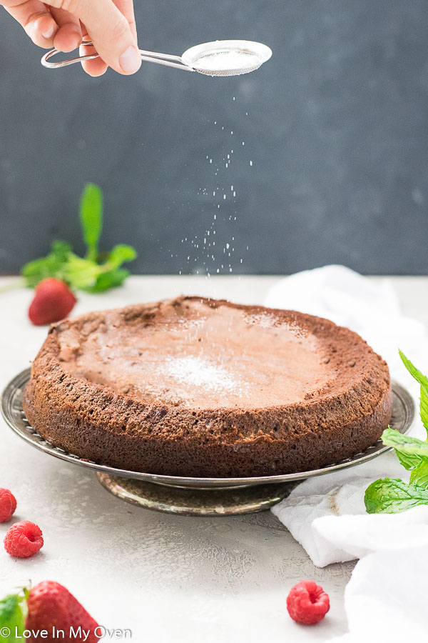 3 ingredient flourless chocolate cake