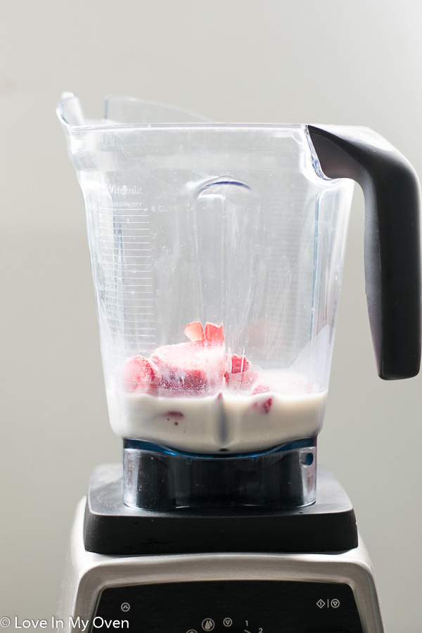 3 Ingredient Strawberry Smoothie Love In My Oven 4371