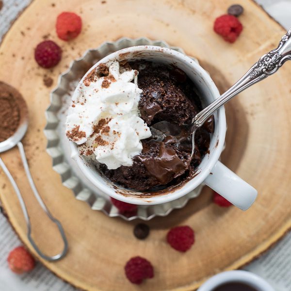 Eggless Microwave Chocolate Mug Cake | 2-Minute Eggless Chocolate Cake -  Cooking From Heart