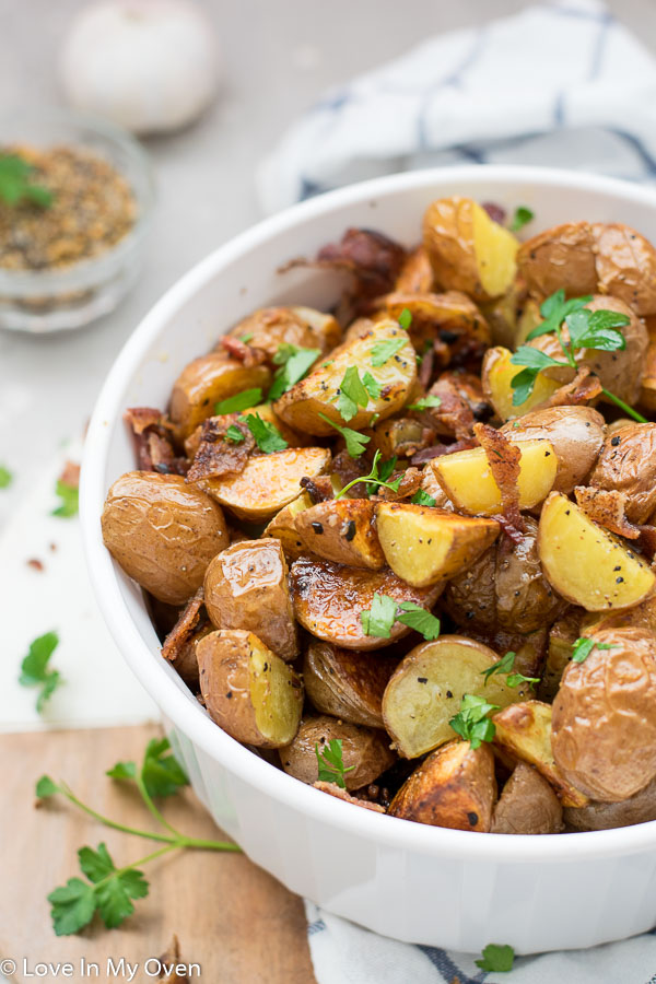 Perfectly Seasoned Roasted Potatoes. - The Pretty Bee