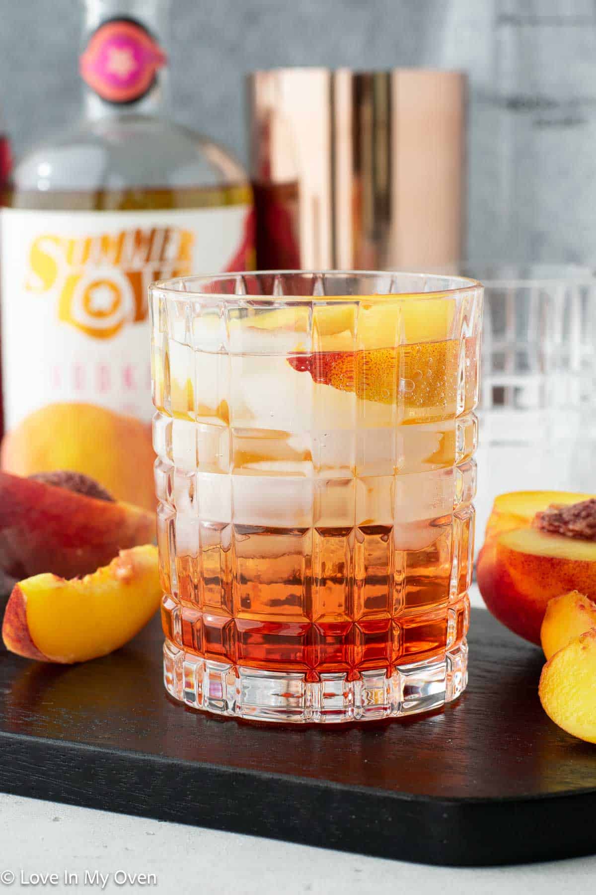 peach vodka cocktail