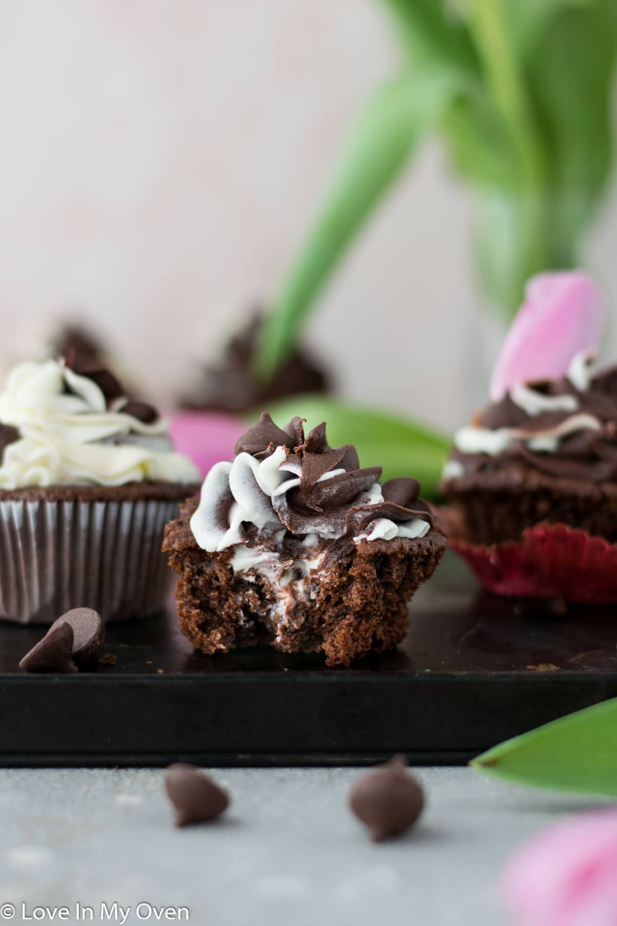 tuxedo cupcakes